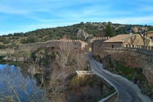 Guía de turismo completa de Buitrago del Lozoya, qué ver, qué hacer, qué visitar, fiestas, historia, gastronomía y transporte