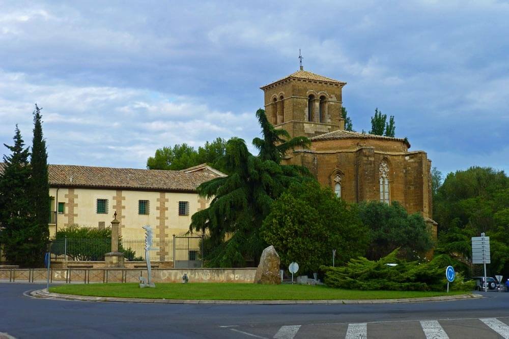 Iglesias y monasterios de Huesca