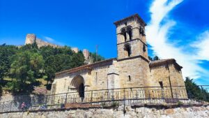 Iglesia de Santa Cecilia a los pies del Castillo de Aguilar