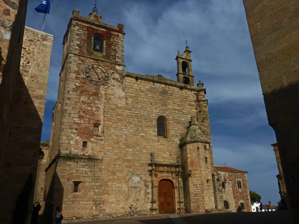 Iglesia de San Mateo en Cáceres, iglesias de Cáceres
