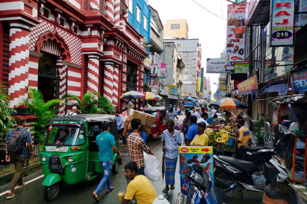 Calles de Pettah, uno de los barrios más tradicionales de Colombo