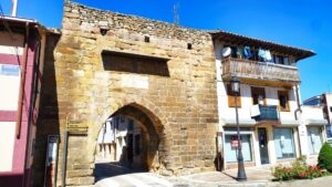 Puerta de Reinosa o Puerta de Burgos