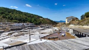 Eras donde se evapora el agua para obtener la sal